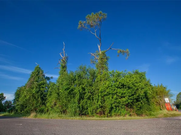 Milan St, North Port, FL 34286
