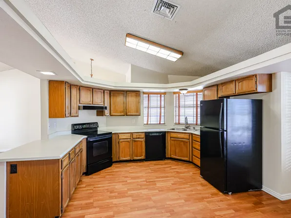 5727 W Villa Maria Dr, Glendale, AZ 85308