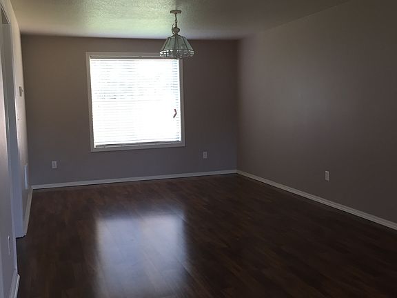 5th image of 13918 NE 78th St