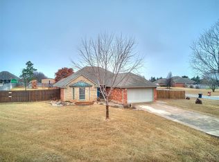 212 Tulip Trl, Edmond, OK 73025