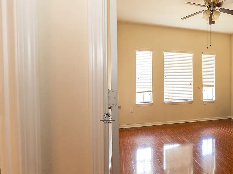 10075 Gate Pkwy N #2202 — Photo 7