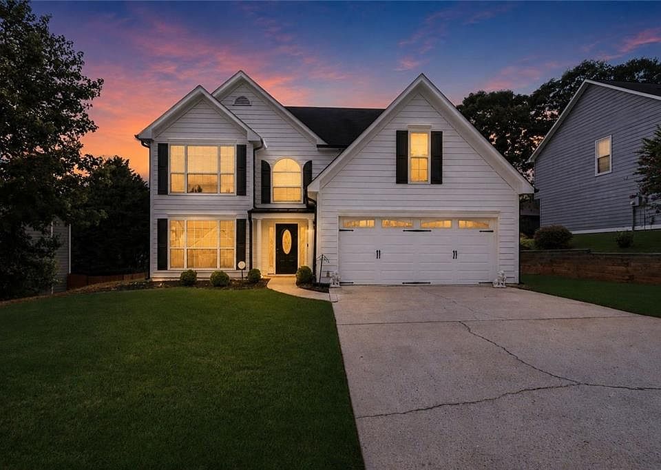 1st image of 2765 Suwanee Lakes Trl
