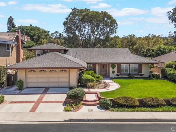 24926 El Cortijo Ln, Mission Viejo, CA 92691