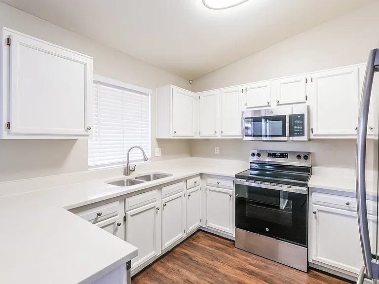 6634 W Pima St — Photo 8