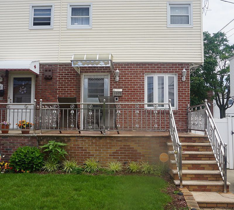 1st image of 1337 E 103rd St