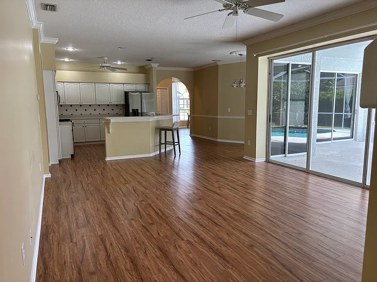 6908 Arabian Rd — Photo 4
