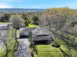 587 Mahoning Dr W, Lehighton, PA 18235