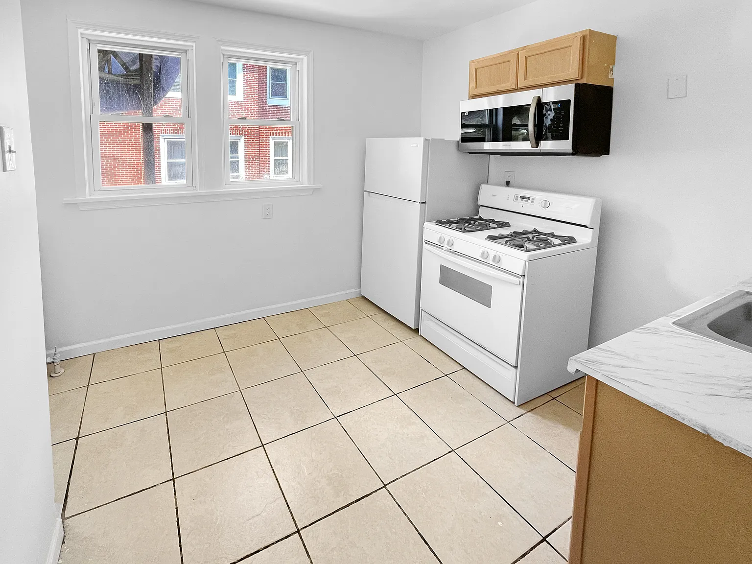 1 bed, 680 sqft, $1,350 — Photo 3