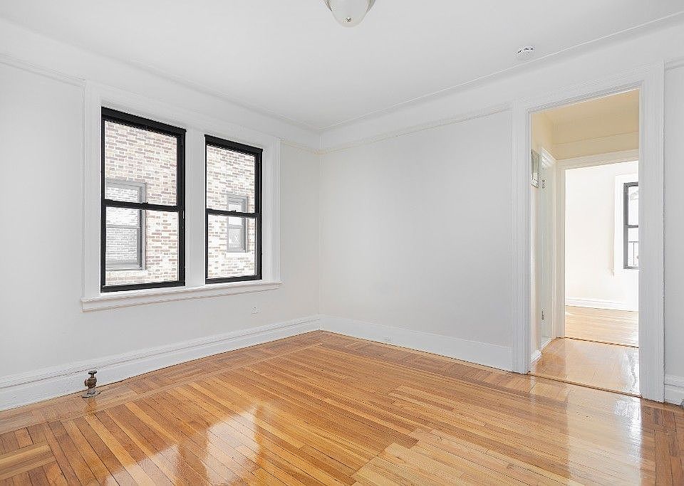 1st image of 222 Seaman Ave APT D3