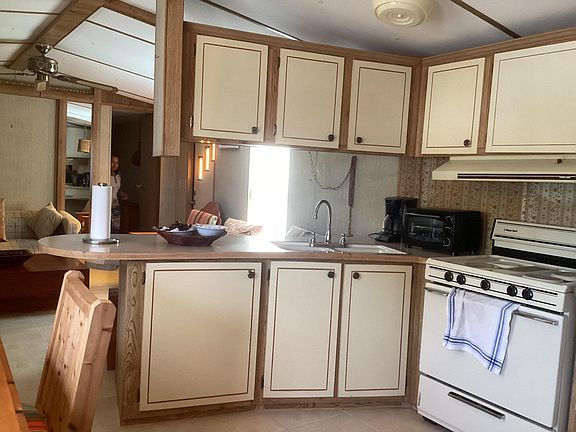 4th image of 264 Mars Ln