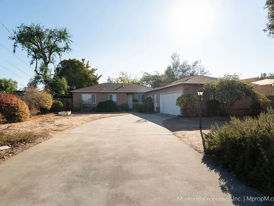 10642 Larry Way