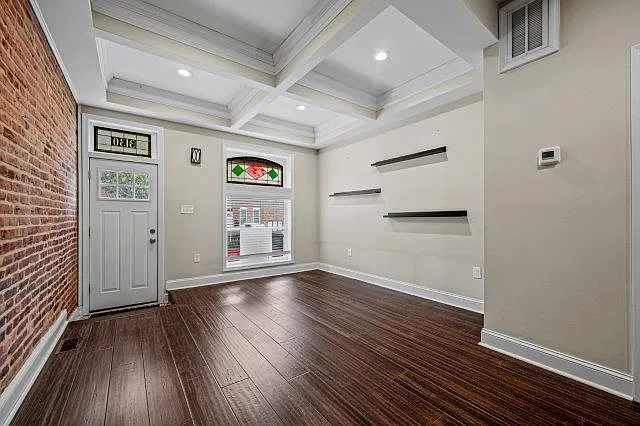 3 bed, 3.5 bath, 1725 sqft, $3,300 — Photo 3