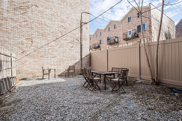 Rented by Nooklyn NYC LLC | media 45