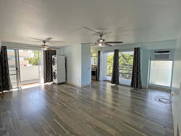 305-439 Keoniana St #305 — Photo 5