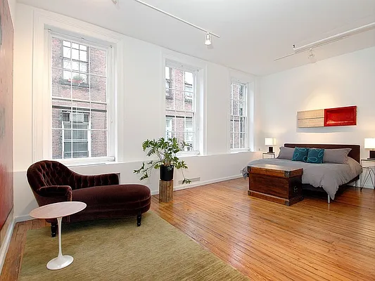 Sold by Sotheby's International Realty | media 7