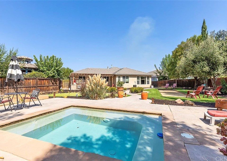 1st image of 29325 Lake Hills Dr