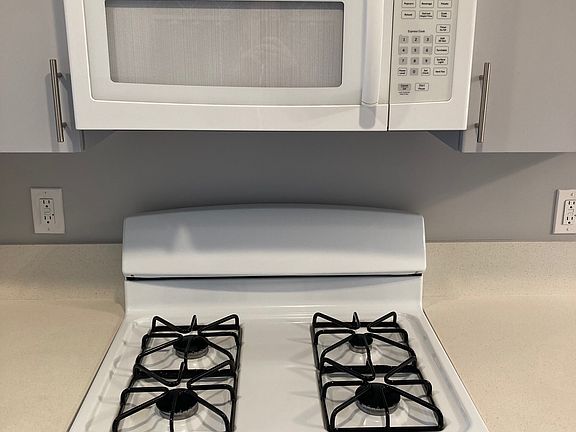 5th image of 3318 S Canfield Ave APT 5