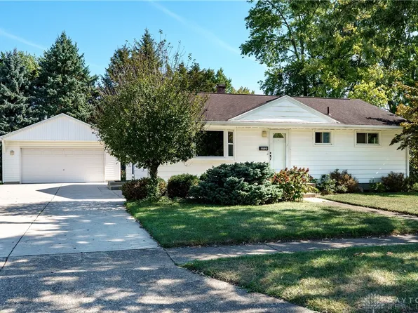 1592 Selkirk Rd, Dayton, OH 45432