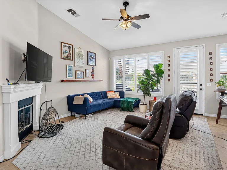1528 Knoll Park Gln — Photo 10
