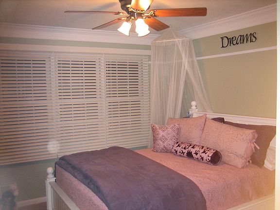 4th image of 1526 Knotty Pine Dr