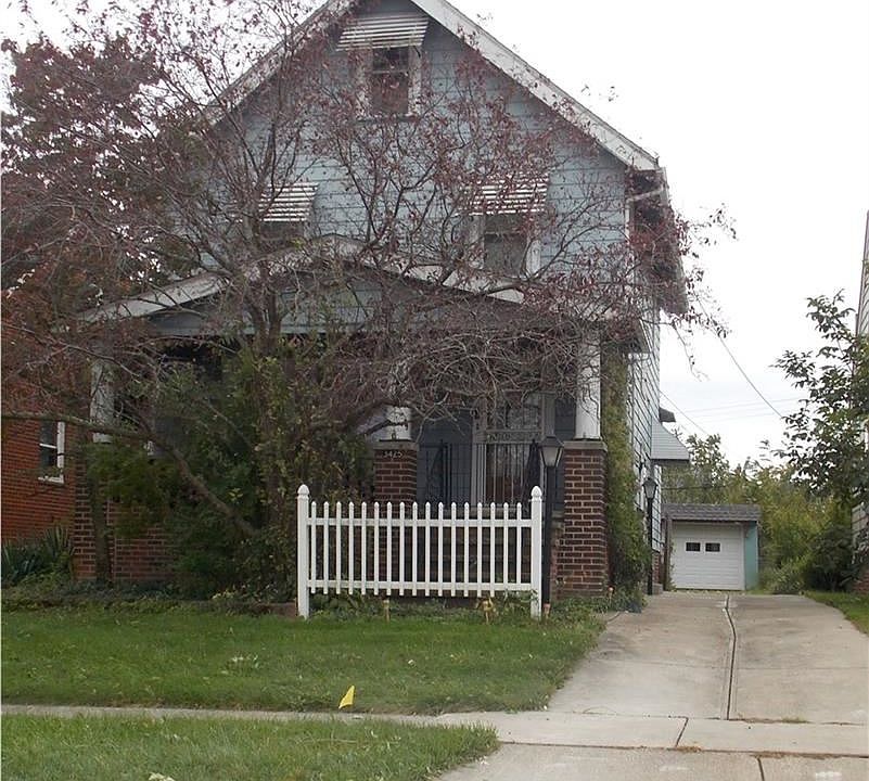 1st image of 3425 Parklane Dr