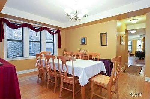 3rd image of 2710 W Greenleaf Ave #B