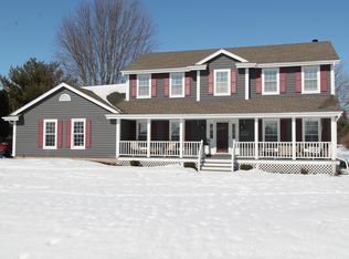 2153 Hillcrest Dr, Delafield, WI 53018