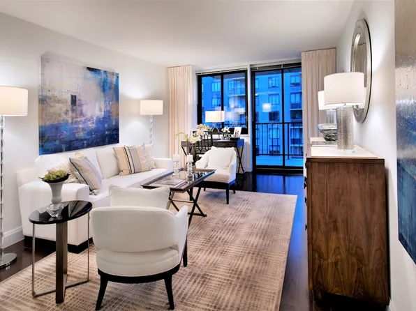 200 East 82nd Street image 1 of 9