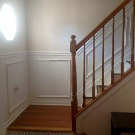  Custom moldings 