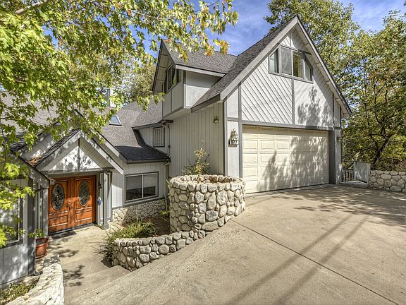4th image of 877 Talisman Ln