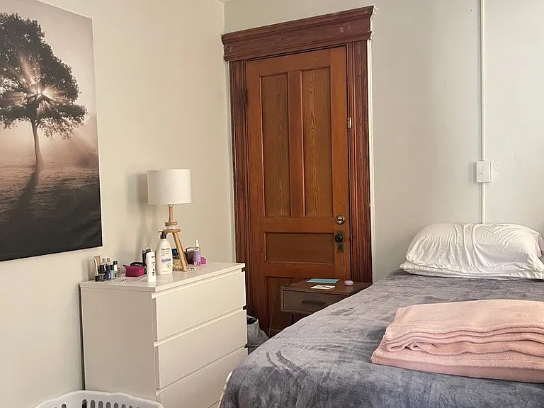 23-25 Woodland Street — Photo 7