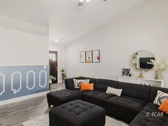 5th image of 1708 Opal Dr