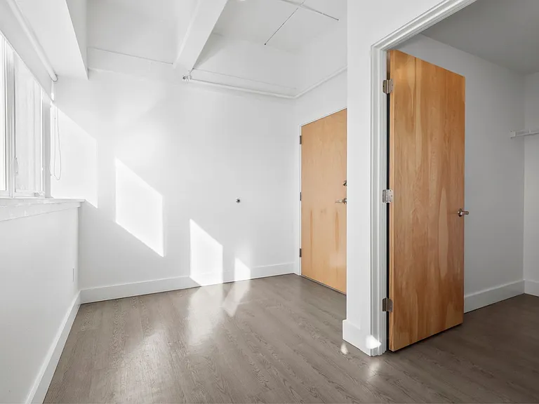 4500 S Kingshighway Blvd #13 — Photo 23