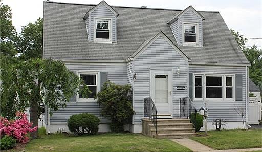 2nd image of 205 Jackson Ave