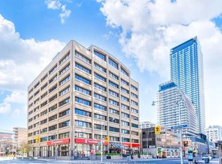 555 Yonge St #913, Toronto, ON