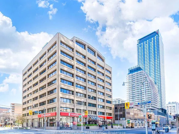 555 Yonge St #913, Toronto, ON M4Y 3A6