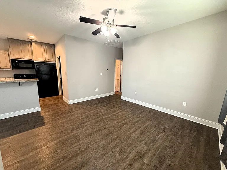 2808 Miller Ave #2 — Photo 3