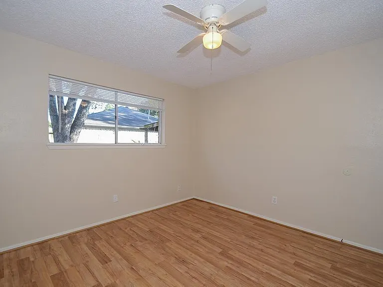 22814 Coriander Dr — Photo 16