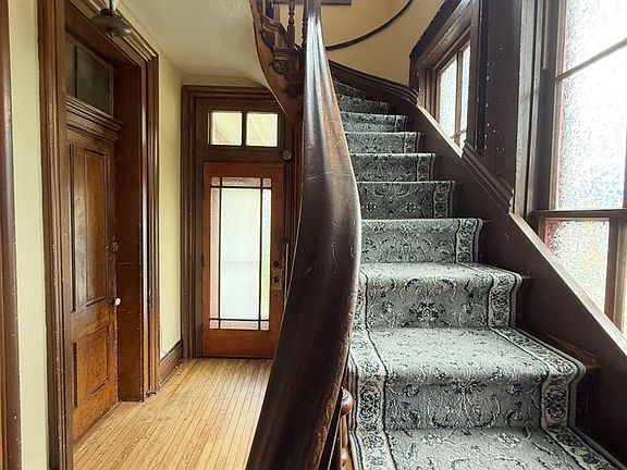 2nd image of 1008 Tippecanoe St #2