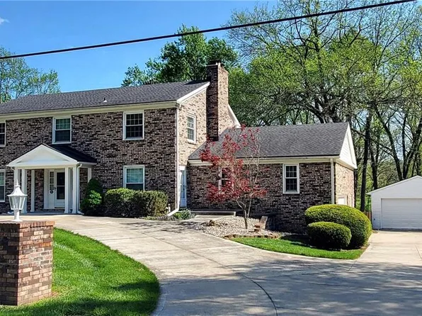 401 Smiley Rd, Liberty, MO 64068