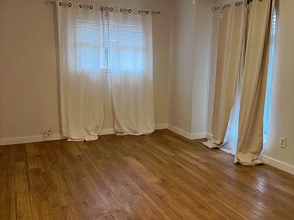 2nd image of 1209 N Roberson St #1