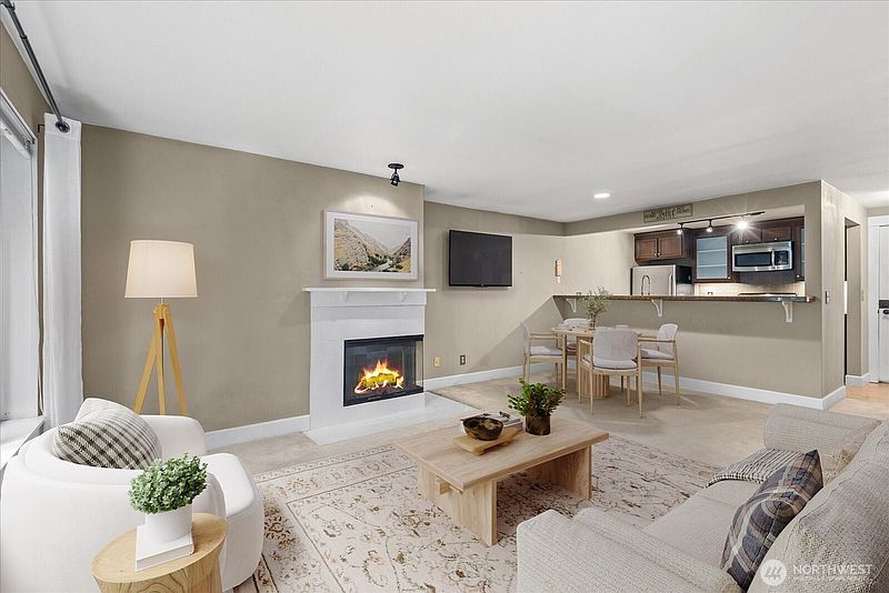 5th image of 300 N 130th Street #2302
