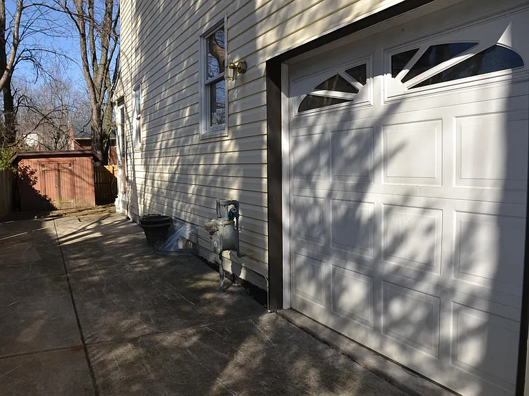 Side Garage