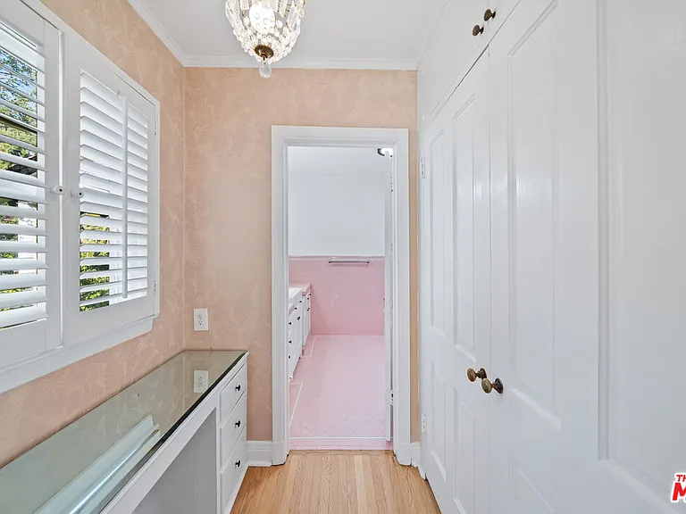 109 Homewood Rd — Photo 17