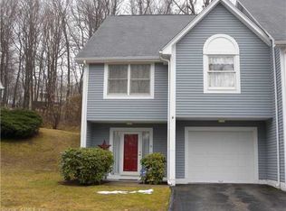 6 Meadow Lake Dr, Shelton, CT 06484