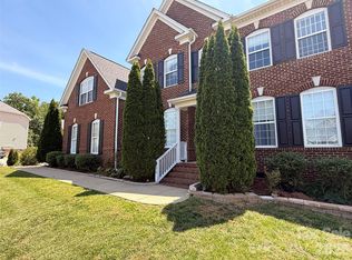 100 Drakeshire Ct, Morrisville, NC 27560