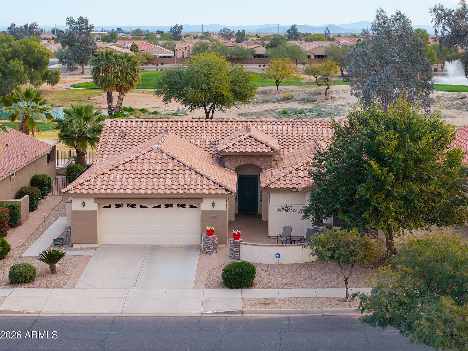 431 N SANTIAGO Trail