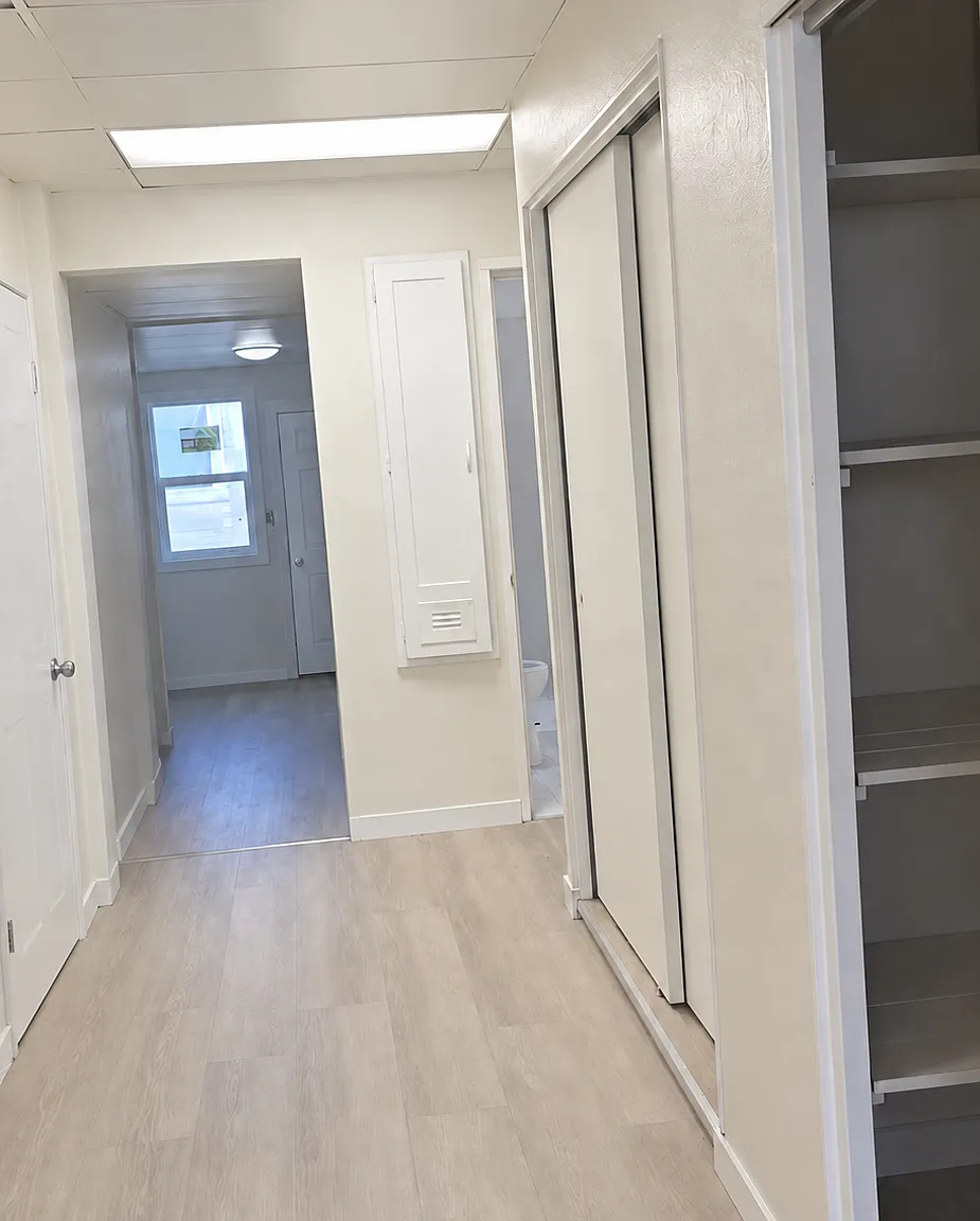 Studio, 550 sqft, $2,500 — Photo 4