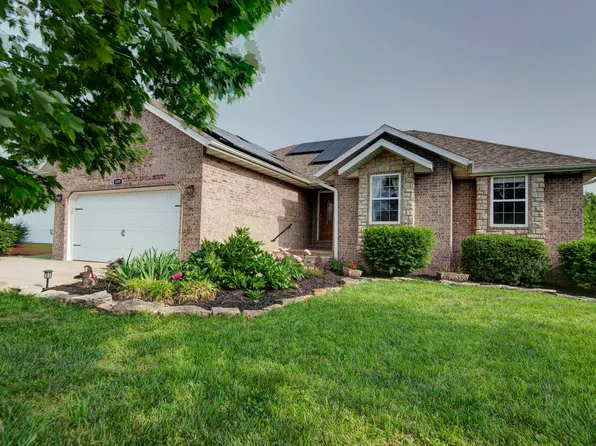 509 E Logan Street, Willard, MO 65781