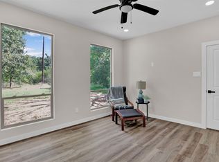 705 E Hanna St, Denison, TX 75021